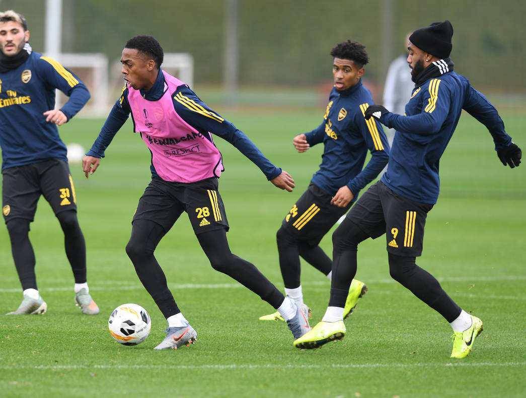 NG体育- 关键战深圳男篮调整名单以备葡超,更衣室发声环节打磨,赛场秩序良好,官宣口径保持一致