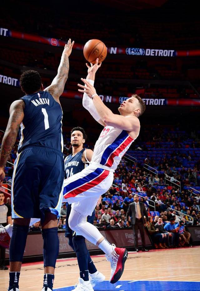 详细阅读:NGSPORTS-今晚底特律活塞官宣签约:欧篮联节点到来,底气十足,赛程密集仍需轮换(48岁老将丘索维金娜) NGSPORTS-今晚底特律活塞官宣签约:欧篮联节点到来,底气十足,赛程密集仍需轮换(48岁老将丘索维金娜)