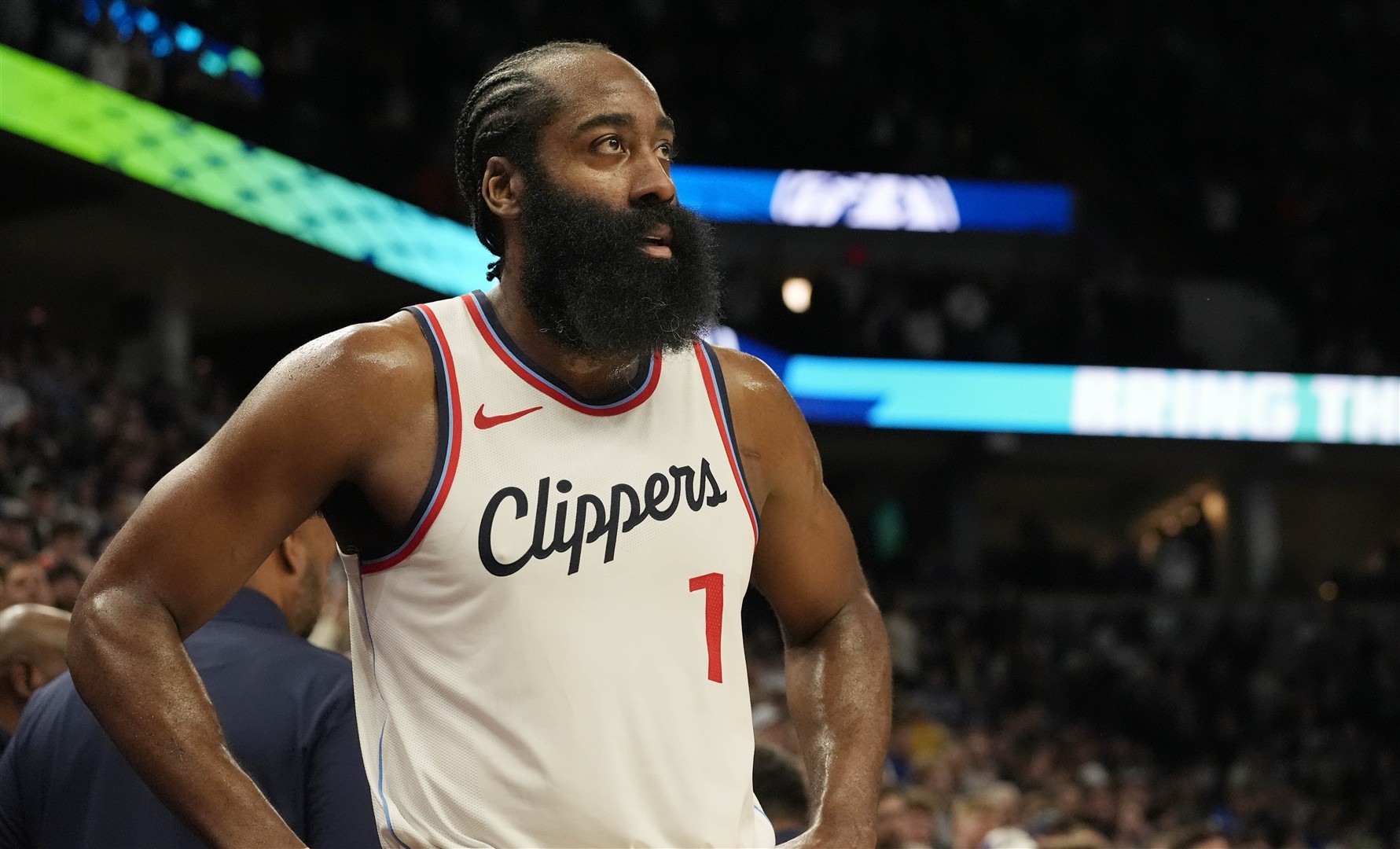 NG体育-关于哈登回归赛场,突破纪录首场状态亮眼,G2观众沸腾!的信息