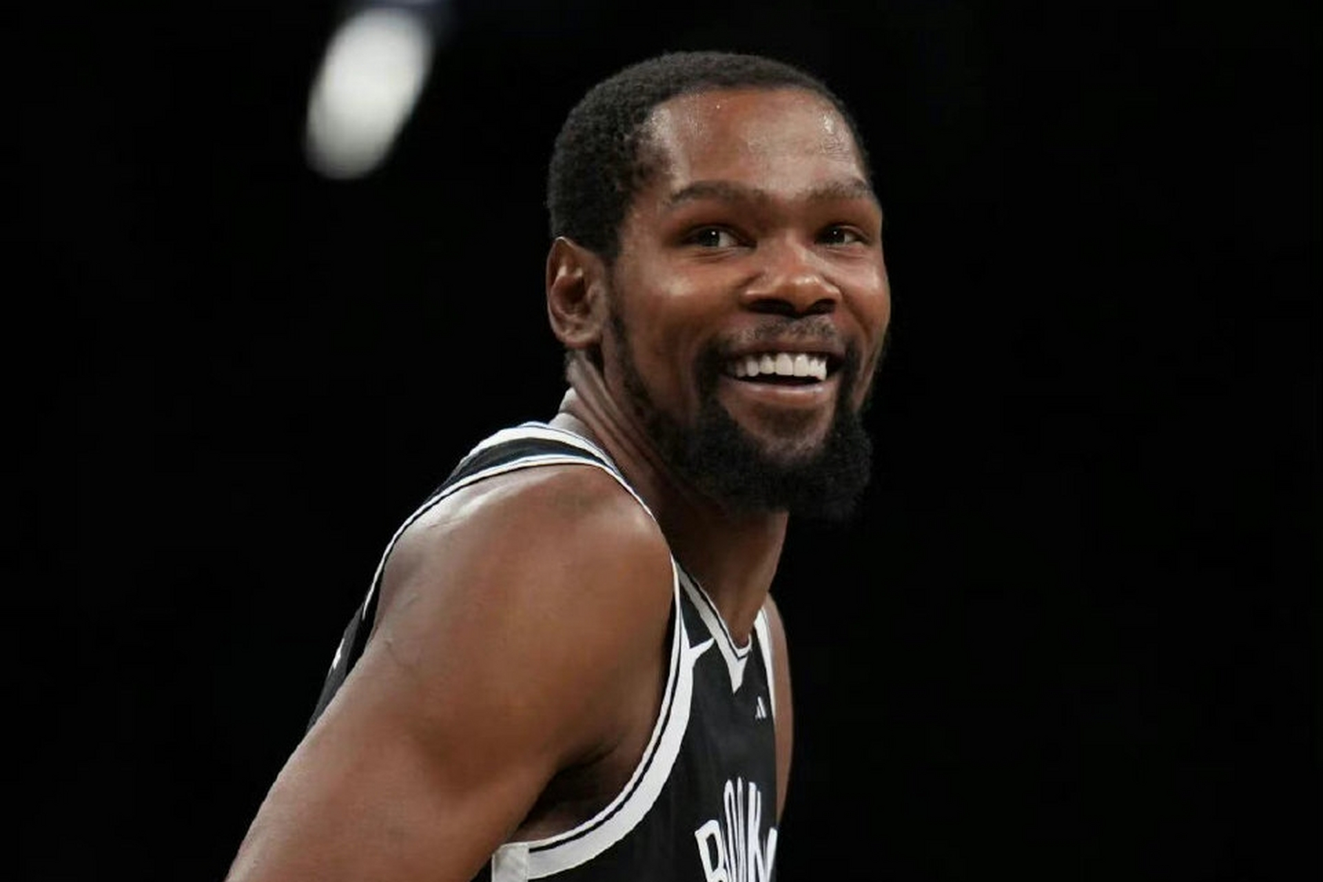 南宫体育-杜兰特迎来二十赛季高光表现,公牛球迷沸腾!的简单介绍